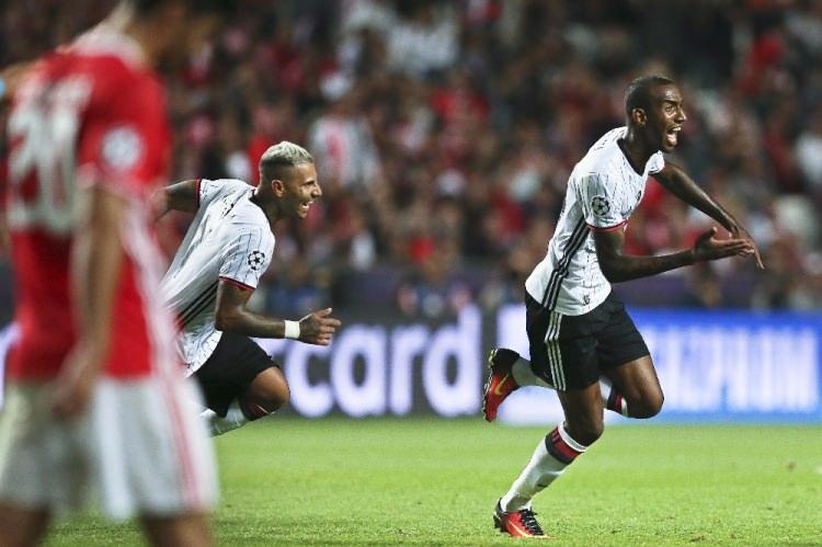 <p>Ülke basınında, Beşiktaş'ın Portekizli futbolcusu Ricardo Quaresma'nın maç sonrası gazetecilere verdiği demeçte, "Talisca, Benfica'da devam edebilecek değere sahip olduğunu göstermek istedi." şeklindeki sözü de geniş yer aldı.</p>