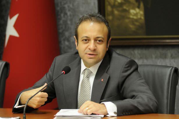 <p>Egemen Bağış: İstikrar ve istikbal için tabii ki Evet bende varım.</p>
