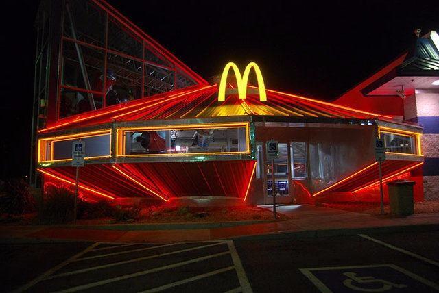 <p>Mcdonald's, Amerika</p>
