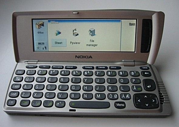 <p>Nokia 9210 Communicator</p>

<p>Çıkış tarihi: 2000</p>
