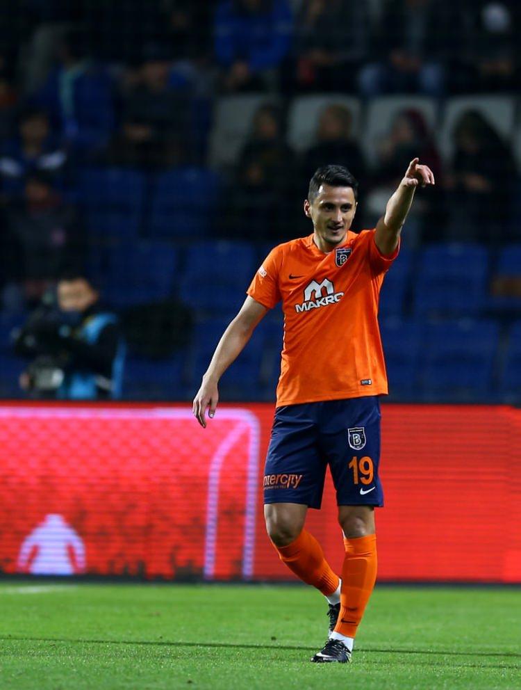 <p>- Cenk Gönen zıplayamıyor, bu konuyu daha önce kendisine söyleyen olmuş muydu acaba!.</p>
