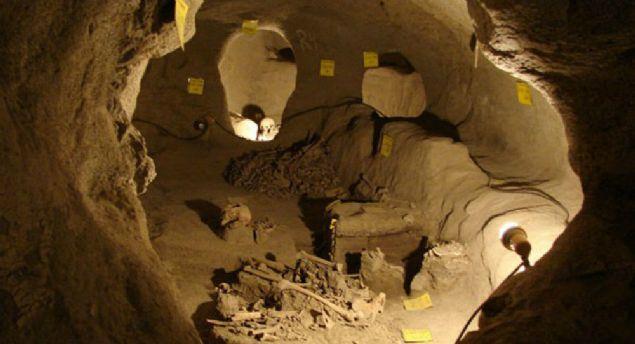 <p>Arkeologlar, İran’ın Hamedan eyaletindeki Samen kentinde on iki yıldır süren arkeolojik kazılar sonrasında iki bin yıllık bir yer altı şehri keşfettiler. </p>
