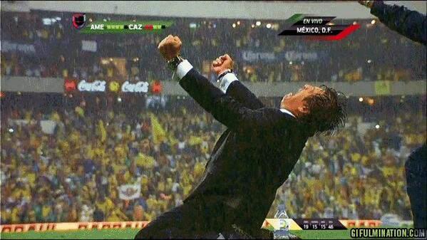 <p>Dünya Kupası'nda 2. Tura yükselen Meksika'da Teknik Direktör Miguel Herrera ilginç gol sevinçleriyle internette fenomen oldu. İşte çok güleceğiniz Miguel Herrera fotoğrafları...</p>