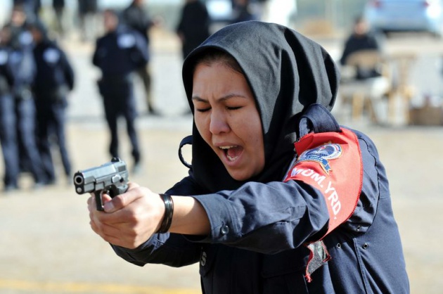 Afganistan'dan gelen 100 kadın polise, Sivas Polis Meslek Yüksekokulu'nda (PMYO) alanında uzman çok sayıda personel tarafından eğitim veriliyor.
