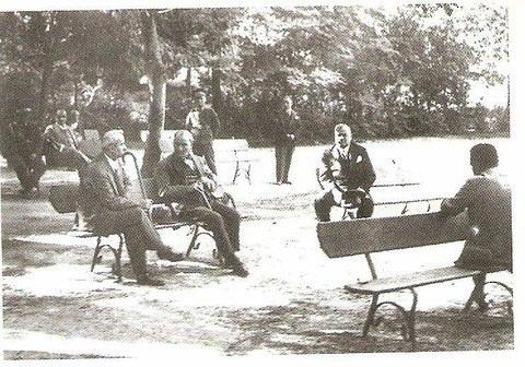 <p>Atatürk ve İnönü Gülhane Parkı'nda. <br />
1930'lar</p>

<p> </p>

<p> </p>
