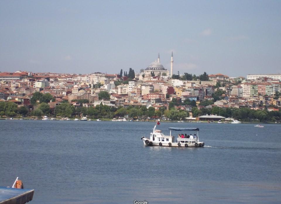 <p>Kasımpaşa'dan gelen akım Tuz Ambarı Işıklar'dan Hasköy ve Karaköy istikametine</p>