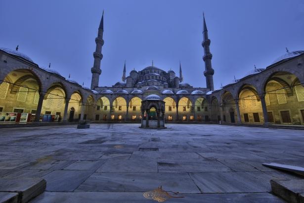 <p>Sultanahmet Cami Karlı 1606-1619</p>
