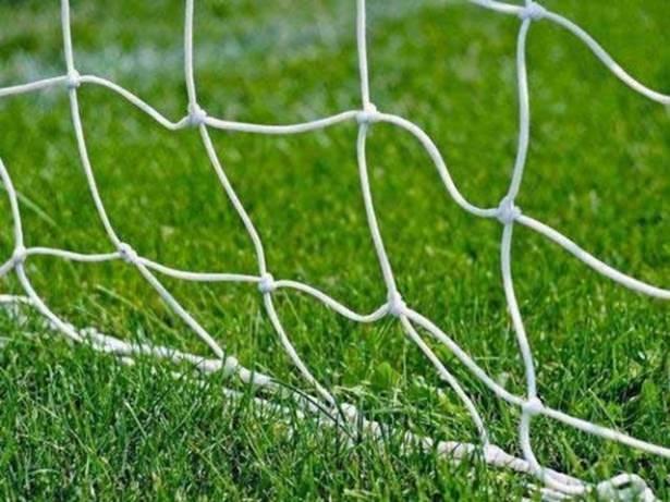 <p>Finlandiya'nın unutulmaz oyuncularından Pentti, 1986'da kendi kalesine 5 gol attı. Maçtan sonra takım arkadaşları tarafından Pentti'ye 'pusula' bile alındı.</p>