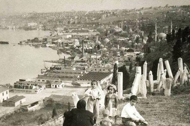 <div>Eyüp sırtlarından Haliç'e bakış (geçmiş)</div>

<div> </div>

