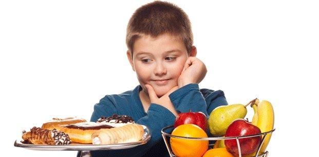 <p><strong>Çocuklarda sosyal izolasyona sebep oluyor</strong></p>

<p>Batılı beslenme alışkanlıklarının kazandırılmasıyla, çocuklarda kilo alımı da artış gösteriyor. Aynı şekilde azalan hareketsizlik de kilo almayı etkiliyor.</p>
