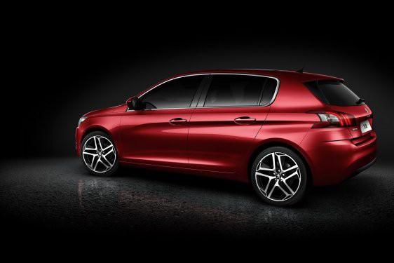 <p>Peugeot tasarımcıları ve mühendisleri, yalın, özgün tasarımlı, cüretkâr ve modern bir hatchback tasarladılar.</p>