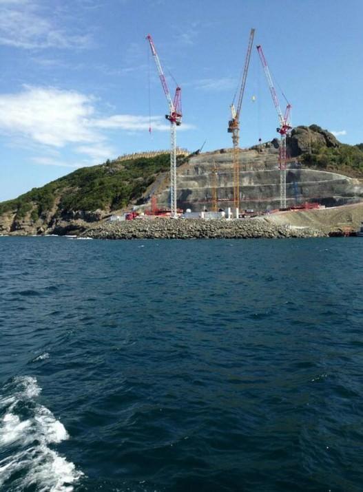 Garip&ccedil;e ile Poyrazk&ouml;y arasında 3 milyar dolara yap-işlet-devret modeliyle inşa edilecek k&ouml;pr&uuml; ve Kuzey Marmara otoyolu inşaatı devam ediyor.