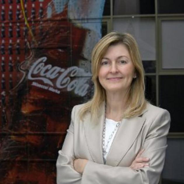 <p>ELİF TOKAT COCA COLA- Asya Pasifik Grubu, Pazarlama İletişimi Direktörü</p>