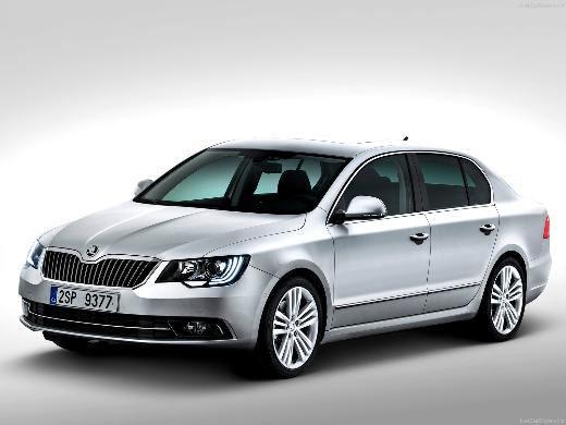 <p>Skoda: Rapid, Yeti 1.4 TSI DSG, Octavia, Superb Geçen yıl satışları zıplayan Skoda’nın yeni ürün atağı 2013’te de sürecek. Marka, yeni sedan modeli Rapid’in satışına başladı. Rapid’te 1.2. lt 75 beygir, 1.2 lt TSI 105 beygir, 1.4 TSI 122 beygir benzinli, 1.6 lt TDI 105 beygir motor seçenekleri bulunuyor. Rapid’in Spaceback adındaki diğer gövde seçeneği Kasım’da tüketicirle buluşacak. Skoda SUV modeli Yeti’nin 1.4 TSI DSG seçeneğini satmaya başladı. Geçen ay ayrıca Octavia’nın 3. jenerasyonu satışa çıktı. Temmuz’da da Skoda’nın yeni marka kimliğine uygun olarak makyajlanacak Superb ithal edilecek.</p>