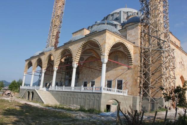 Kendine hayran bıraktıran cami