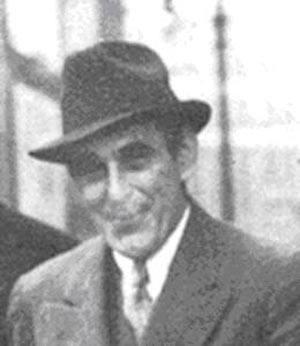 <p>Victor Lustig (1890-1947): ABD ve Avrupa’da yaptığı dolandırıcılık suçlarından dolayı tutuklanıp ünlü Amerikan hapishanesi Alkatraz’a gönderildi.</p>