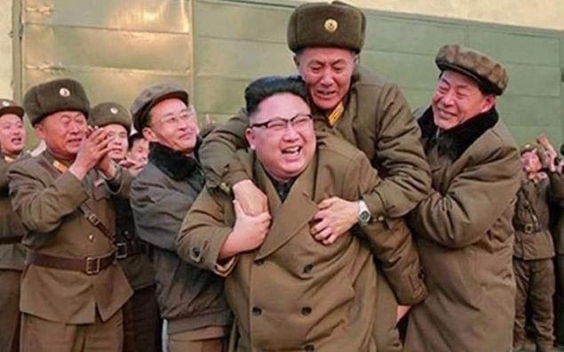 <p>Trump'ın deyimiyle işte 'ABD'nin başının belası' Kim Jong-un...</p>

<p> </p>
