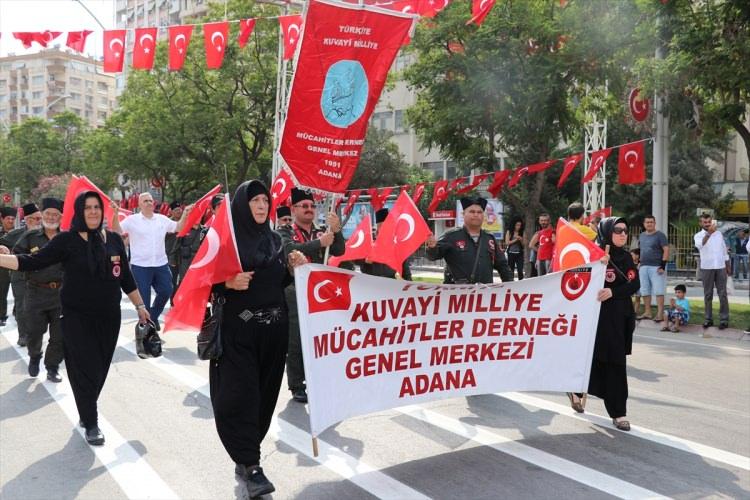<p>Adana'da 30 Ağustos Zafer Bayramı'nın 95. yıl dönümü, İstasyon Meydanı'nda düzenlenen törenlerle kutlandı.</p>
<p> </p>