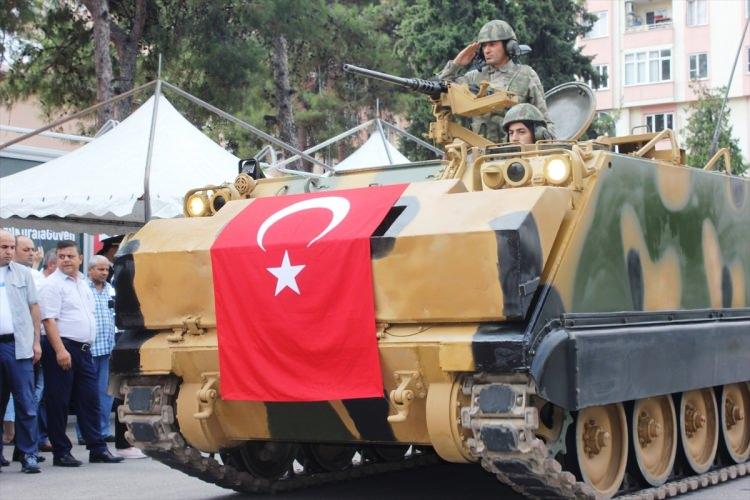 <p>Osmaniye'de 30 Ağustos Zafer Bayramı'nın 95. yıl dönümü, Devlet Bahçeli Meydanı'nda düzenlenen törenlerle kutlandı.</p>