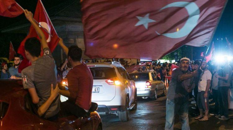 <p><strong>20-Hastalık veya mazerette rapor alınabilecek mi?</strong></p>
<p>Elbette rapor alınabilir ve raporlu olan kimsenin çalışması istenemez.</p>