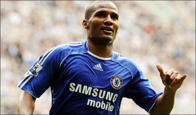 Mata ve Hazard'ın gelmesiyle Chelsea'de bir süredir forma şansı bulamayan Florent Malouda'nın geleceği Stanford Brigde'de değil. 32 yaşındaki deneyimli oyuncunun Fransa Ligue 1'e döneceği tahmin ediliyor. 