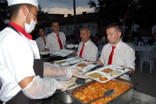 Türkiye'nin dört bir tarafında iftar sevinci