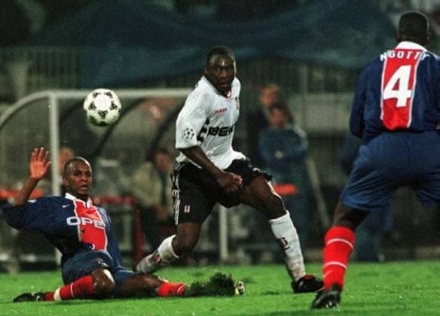 <p>İnönü Stadı'ndaki ilk Şampiyonlar Ligi maçında 1 Ekim 1997'de Beşiktaş, sahasında Paris Saint Germain'i ağırlamıştı. Müthiş bir atmosferde oynanan karşılaşmayı siyah beyazlılar Oktay Derelioğlu ve Ertuğrul Saplam'ın (2) golleri ile 3-1 kazanmıştı.</p>