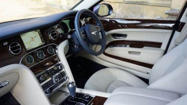Her türlü donanıma sahip olan otomobilde yok yok