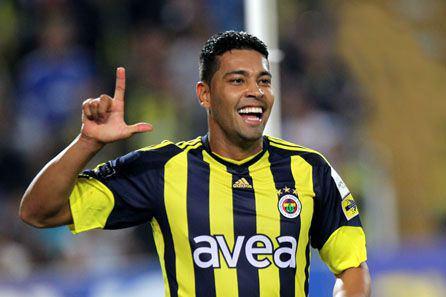 <p>Andre Santos, Fenerahçe'den Arsenal'e: 7 milyon Euro</p>