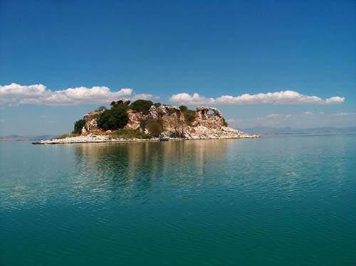 <p>Beyşehir Nüfusu: 72,712 Bağlı olduğu il: Konya</p>