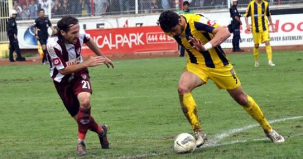 - Bank Asya 1. Lig'in 33. haftasında, Bucaspor'u 2-1 yenen Elazığspor, Spor Toto Süper Lig'e yükseldi.