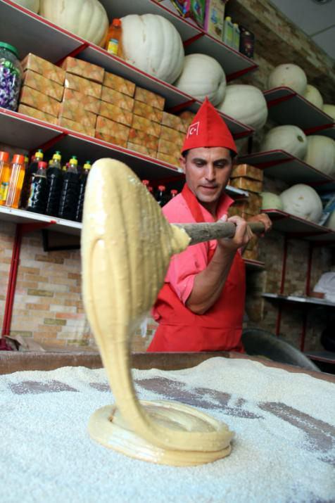 Hatay'ın çok kültürlü "Ramazan helvası"