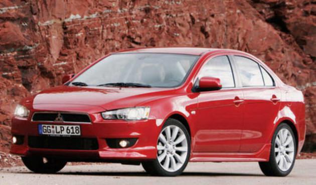 <p>10- MITSUBISHI LANCER INFORM 1.5 Türkiye’nin en yeni kompakt sedanlarından Mitsubishi Lancer’ın manuel şanzımanlı modeli ortalama 6.4lt/100 km yakıt tüketir.</p>
