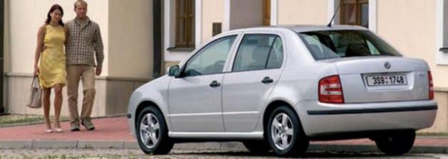 <p>9- SKODA FABIA SEDAN 1.2 Küçük sınıf sedan modeller arasında 1.2 lt’lik benzinli motora sahip.</p>