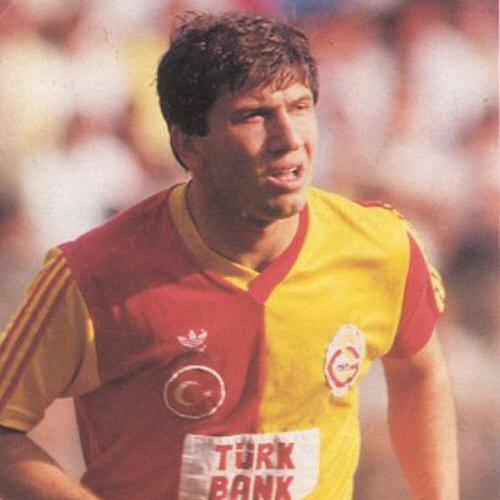 Tanju Çolak   Oynadığı takımlar: Galatasaray-Fenerbahçe