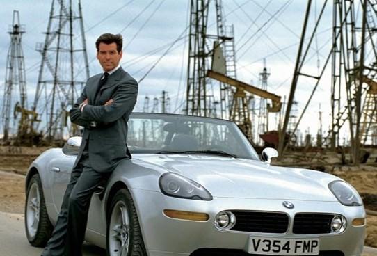 <p>19. BMW Z8</p>