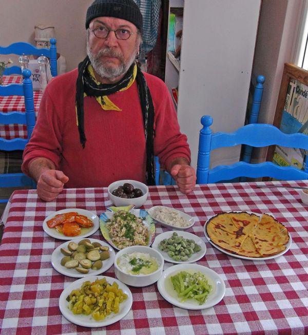 Datça'da 'çağlalı balık' zamanı