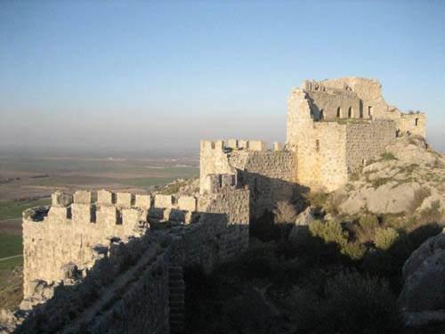 <p>Ceyhan Nüfusu: 103.802 Bağlı olduğu il: Adana</p>