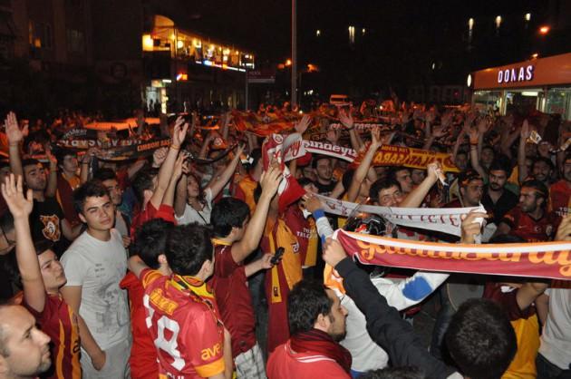 <h2>Haftaya hangi kupa için oynuyosunuz siz çocuklar?</h2>