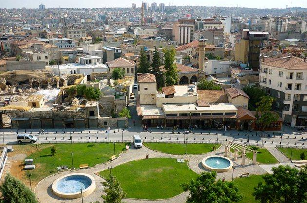 <p>Gaziantep: 1 milyon 91 bin 859 seçmen, 3 bin 870 sandıkta oy kullanacak.</p>