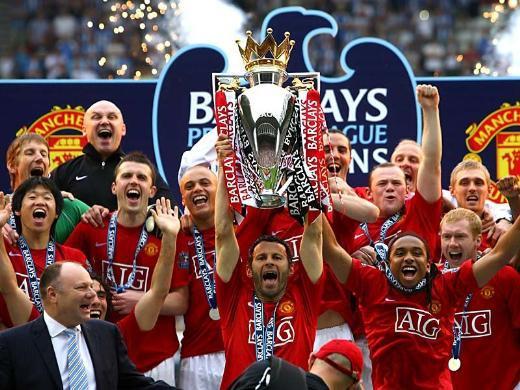 2- Manchester United  19 kez İngiltere Şampiyonu olan Manchester United 293 milyon dolarla ikinci sırada.