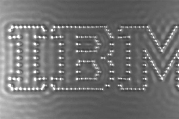 Dünyanın en büyük teknoloji şirketi IBM, 113 milyar dolarlık marka değeriyle Google’ın ardından üçüncü sırada yer aldı. Geçen yıl şirket ikinci sıradaydı.