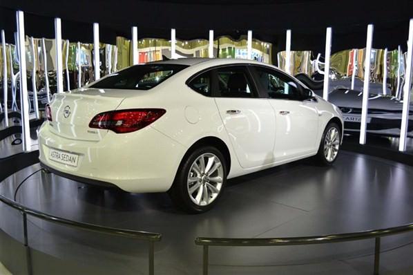   Opel Astra Sedan
