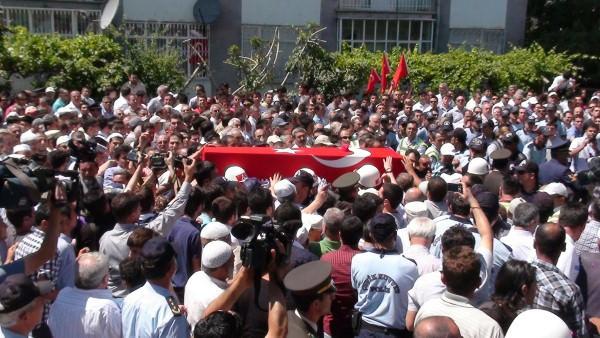 Konya şehidini gözyaşlarıyla uğurladı