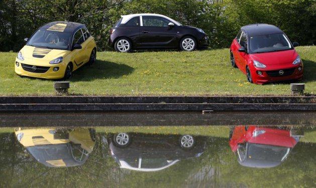 <p><strong>Opel</strong><br />Nisan 2013'te satılan otomobil sayısı: 4661<br />Nisan 2014'te satılan otomobil sayısı: 2833</p>