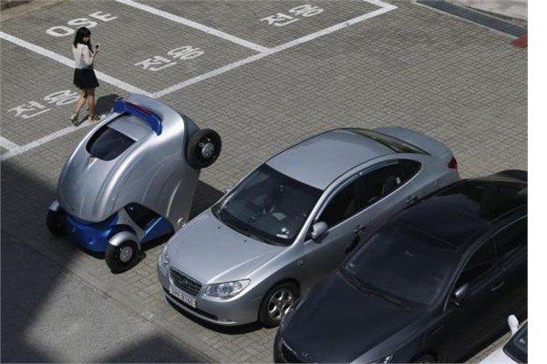 <p>Armadillo-T</p>
<p>Armadillo-T elektrikli otomobil. Akıllı telefonlara eklenen kumanda sistemi sayesinde, araç kendi kendine park edebiliyor.</p>