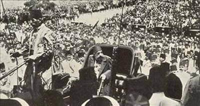 Zaro Ağa... 1777'den 1934'e dek süren koca bir ömür... Zaro Ağa ... Zaro Ağa 1777`de Bitlis`in Mutki ilçesinin Meydan köyünde doğmuş; 1934`te İstanbul`da ölmüş..