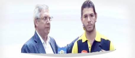bu akşam ki maçı kazanıcaz mı samet,bu geceki süper lotonun numaralarını söyle samet madem herşeyi biliyosun bi işe yara bari samet