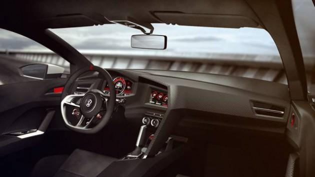 Çılgın Golf GTI konseptinde kokpit de elden geçirilirken, kabin iki kişilik hale getirilmiş.