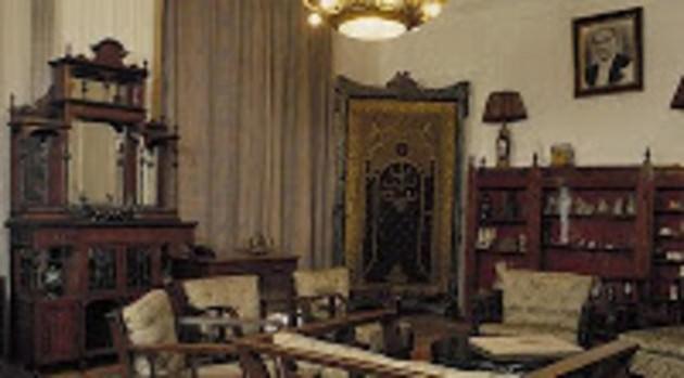 Atatürk'ün 1917 yılından itibaren cephe dönüşlerinde evi gibi kullandığı Pera Palas Oteli'ndeki 101 numaralı odasındaki şahsi eşyaları yaklaşık 4 yıl önce mahkemelik olmuştu.
